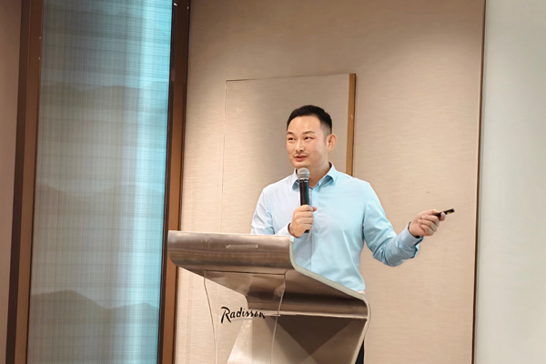 从企业家到金牌讲师：西朗杨元嘉在阿里峰会分享外贸增长“实战经”