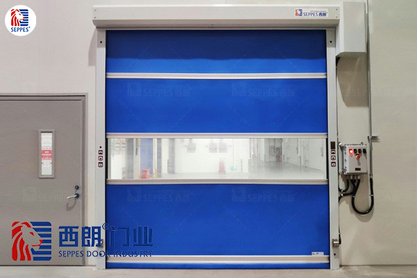 西朗为药厂溶解车间定制BT4防爆快速门守护安全底线