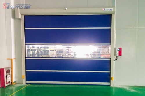 夏季工厂空调车间安装快速门节能解决方案：高效防冷气流失