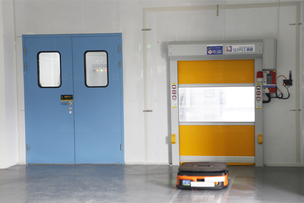 联动AGV小车快速门