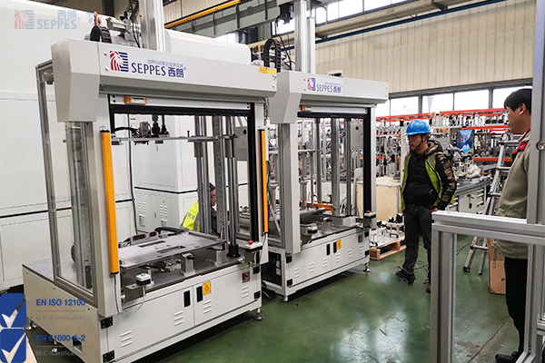 汽车零部件设备上防护快速门