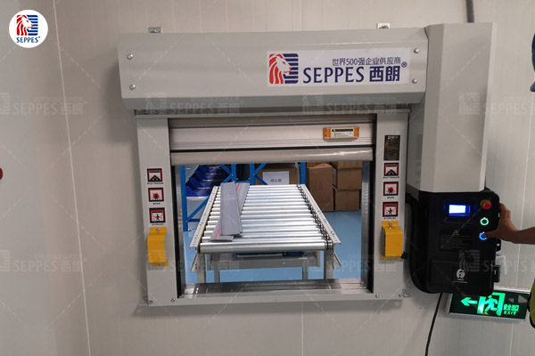 小尺寸设备pvc快速门联动设备运行