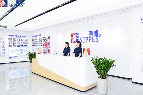 西朗门业工厂前台展区 西朗门业工厂前台展区